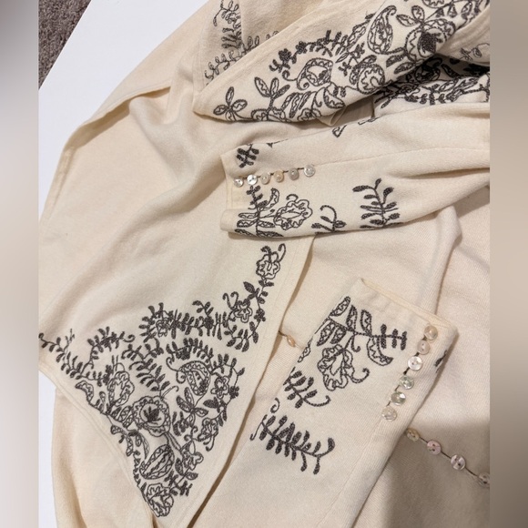 Anthropologie Moth Wrap Cardigan Embroidered Sz XS Wool Blend Quiet Luxury - Picture 13 of 16